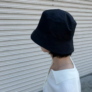 simple light bucket hat