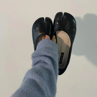Tabi flat shoes
