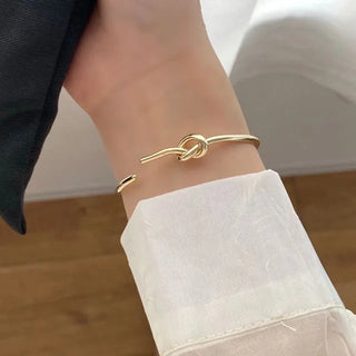 twist gold  bracelet