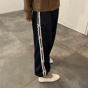 W / Sweatpants