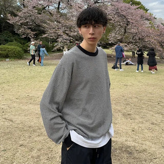 Bordered two-tone knit