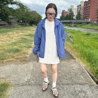 Hooded windbreaker