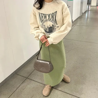 Simple knit skirt