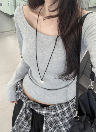 U-neck shirred long-sleeved T-shirt