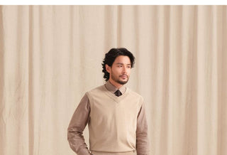 [CULTUM] V-Neck Knit Vest