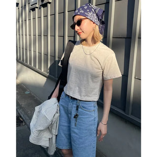 Round cropped short-sleeved T-shirt