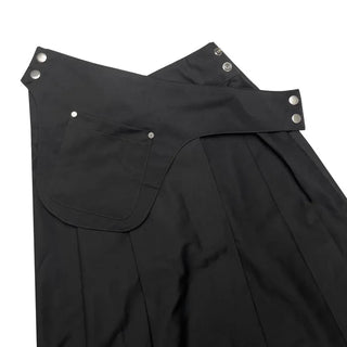Belted pleated skirt