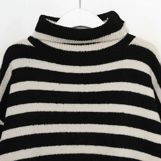 Turtleneck Slit Knit