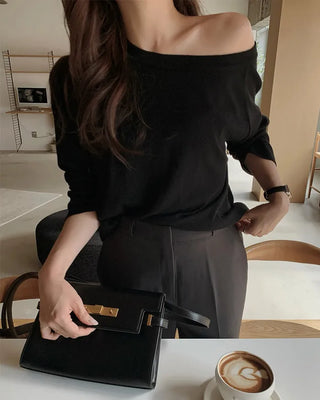 One-shoulder knit
