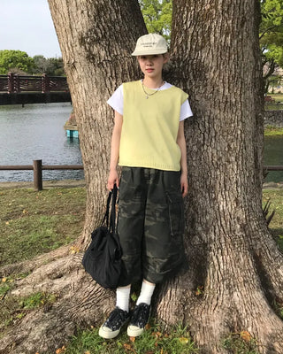 Back button vest