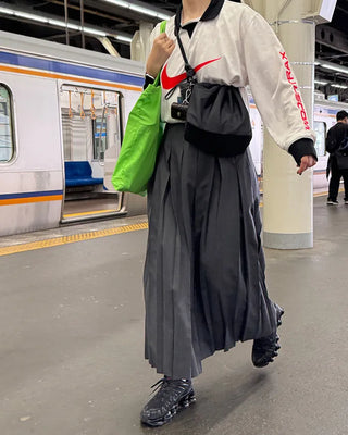 [8th Re-release] (ORIGINAL) Medium Drawstring Shoulder Bag (black)