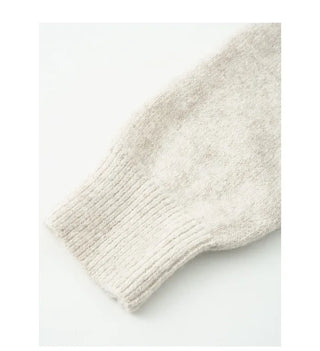 Cat embroidered round neck knit