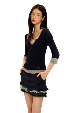 [Moromoro2] Layered Henley Top with Contrast  Trim