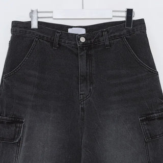 Pocket denim shorts