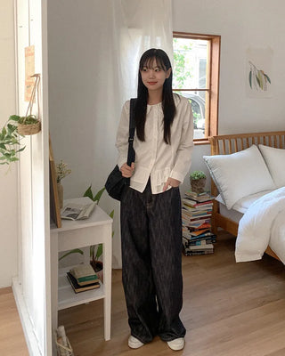 Ribbon collar blouse