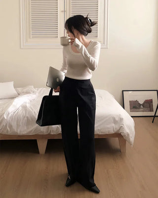 Comfortable semi-wide slacks