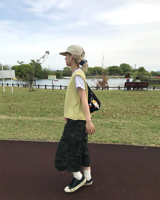 Back button vest