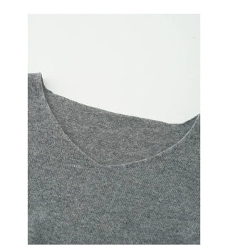 (3 colors) V-neck wool sweater