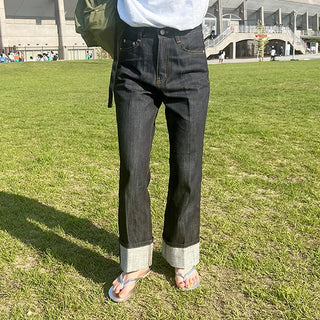 Rolled-up denim pants