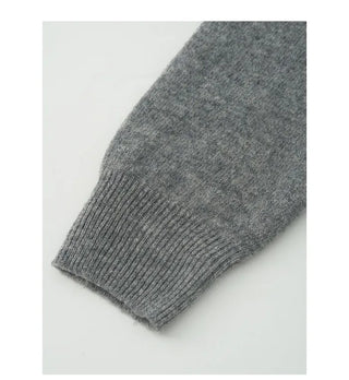 (3 colors) V-neck wool sweater