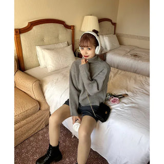 Turtleneck knit