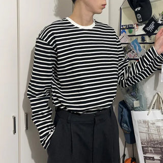 Simple two-tone striped T-shirt