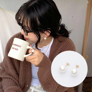 Pearl earrings