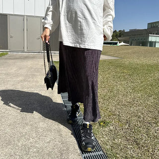Pleated long skirt