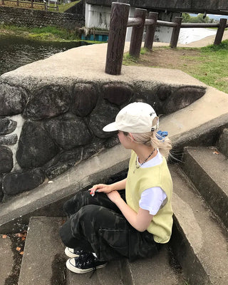 Back button vest