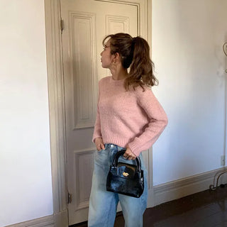 Simple cropped knit