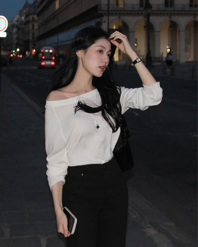 One-shoulder knit
