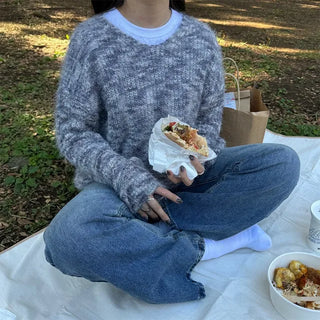 V-neck gradient knit