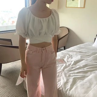Back ribbon cropped blouse