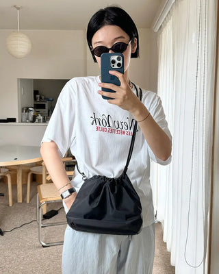 [8th Re-release] (ORIGINAL) Medium Drawstring Shoulder Bag (black)