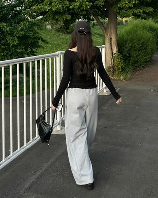 Wide-leg sweatpants with drawstring waist