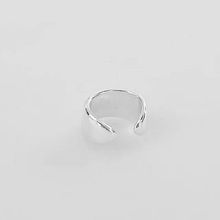 Simple ear cuff