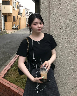 Basic round neck T-shirt
