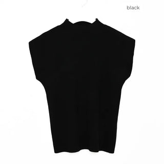 Half-neck short-sleeve knit