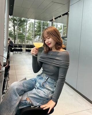Slim-fit off-shoulder t-shirt