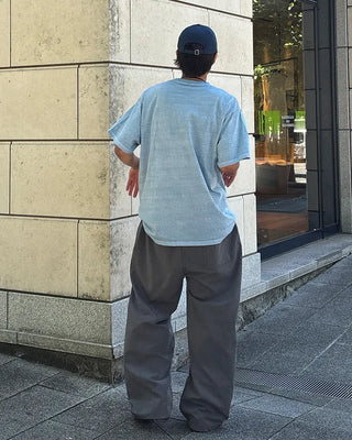 Wide-leg slacks with elastic waistband