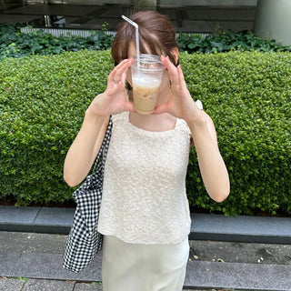 Frilled Sleeveless Knit
