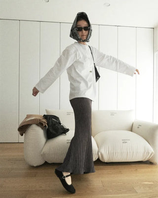 Matte color pleated skirt