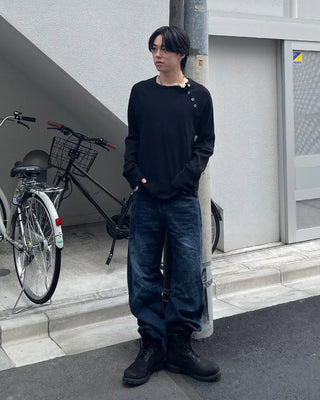 Asymmetrical slit button long T-shirt