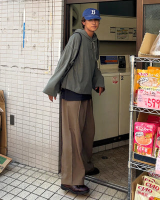 Double-pleated round-leg slacks