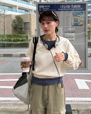 V-neck oversized sweatshirt