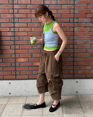 Wide cargo shorts