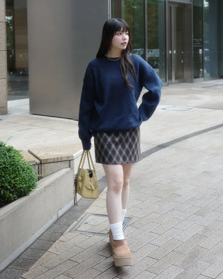 Loose-fit round-neck knit