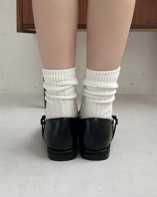 Round-toe Mary Jane flat shoes
