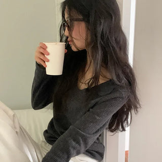 Ribbed collar long-sleeved knit