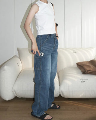 Round neck sleeveless